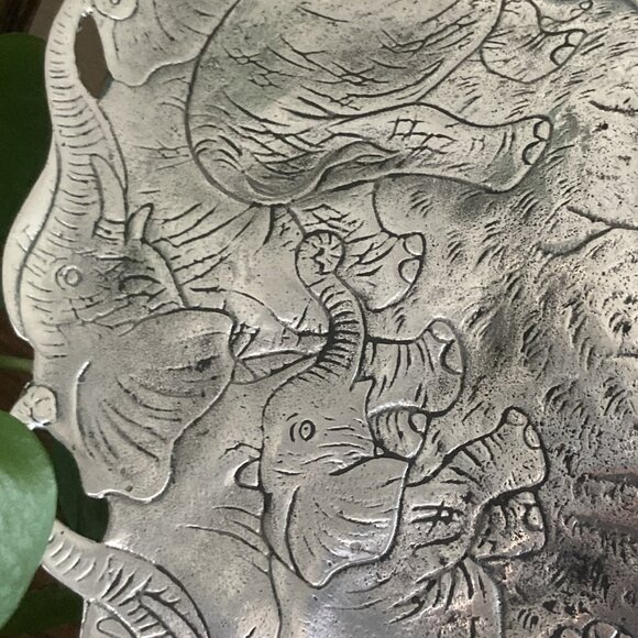 Aluminum Serving Bowl By Arthur Court Elegant Elephant Pattern Vintage 1990 - Picture 12 of 14